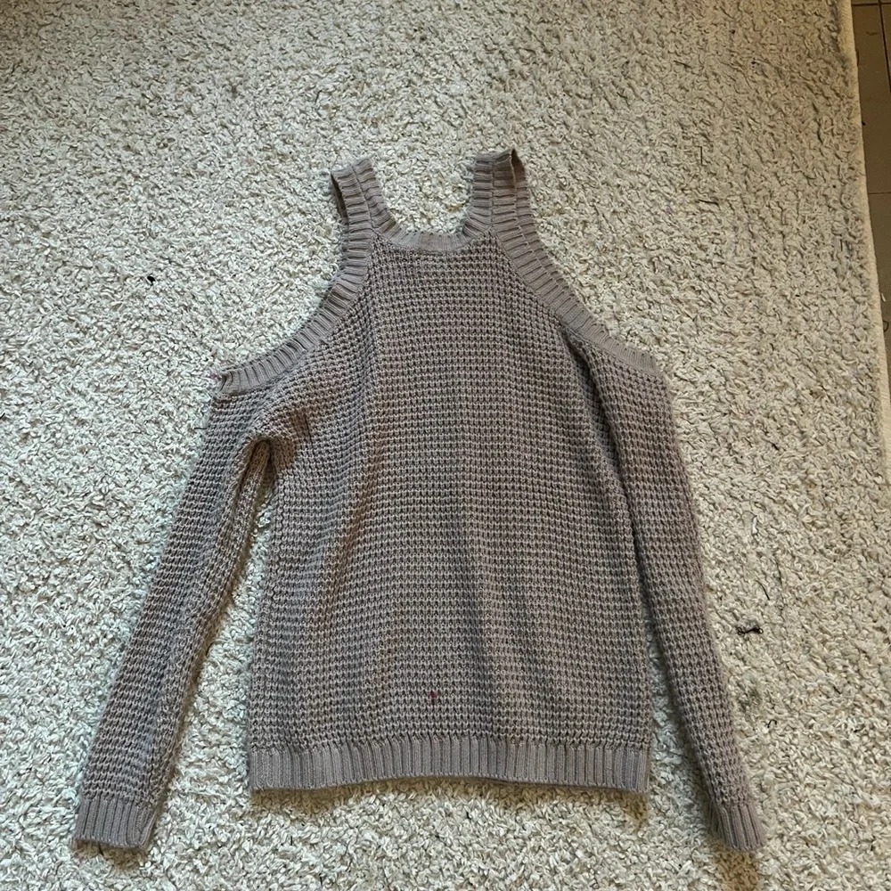 selling these 2 sweaters - Picture 1 of 2